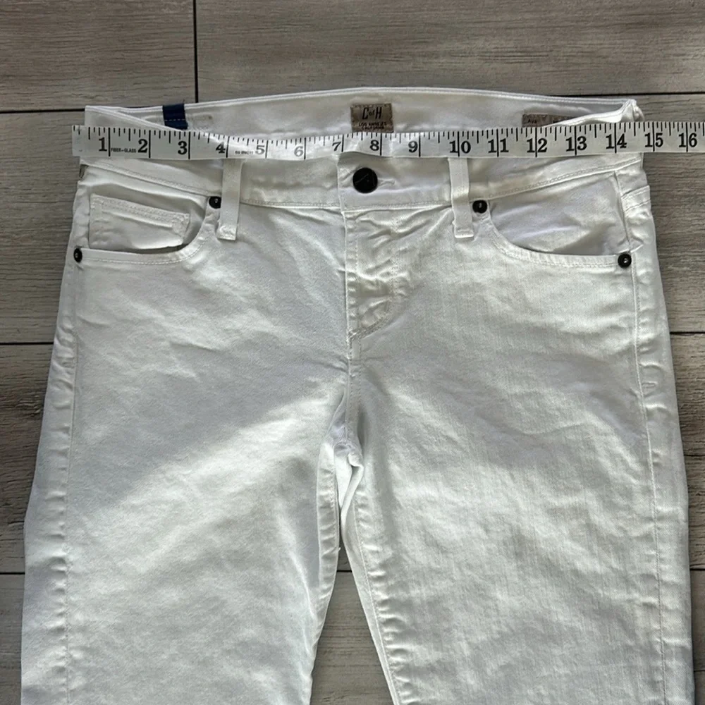 COH Ava low rise straight leg jeans in white size 26 long tall